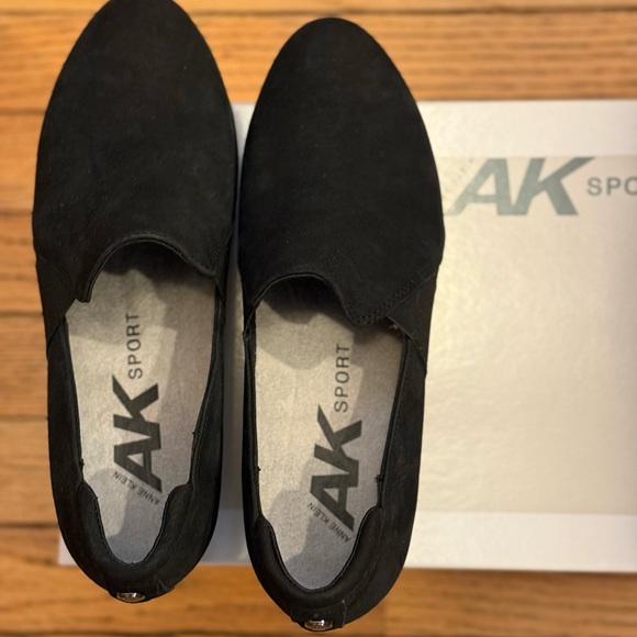Brand New - Anne Klein Sport Black Shoes with Wedge Heel size 8m - Picture 1 of 5